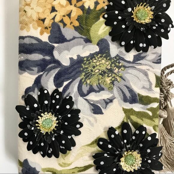 Hand Made Floral Journal Fabric NWOT Daisy Blue Floral Hand Made - Picture 1 of 7